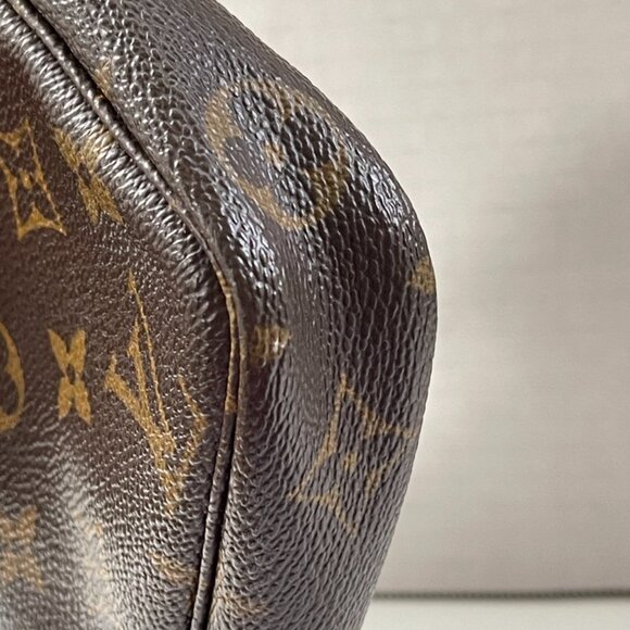 Louis Vuitton Monogram Pochette Accessoires Pouch (2220) - Picture 6 of 12
